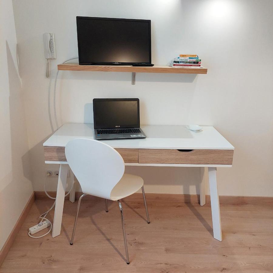 Appart Face Au Mail Limoges Exterior photo